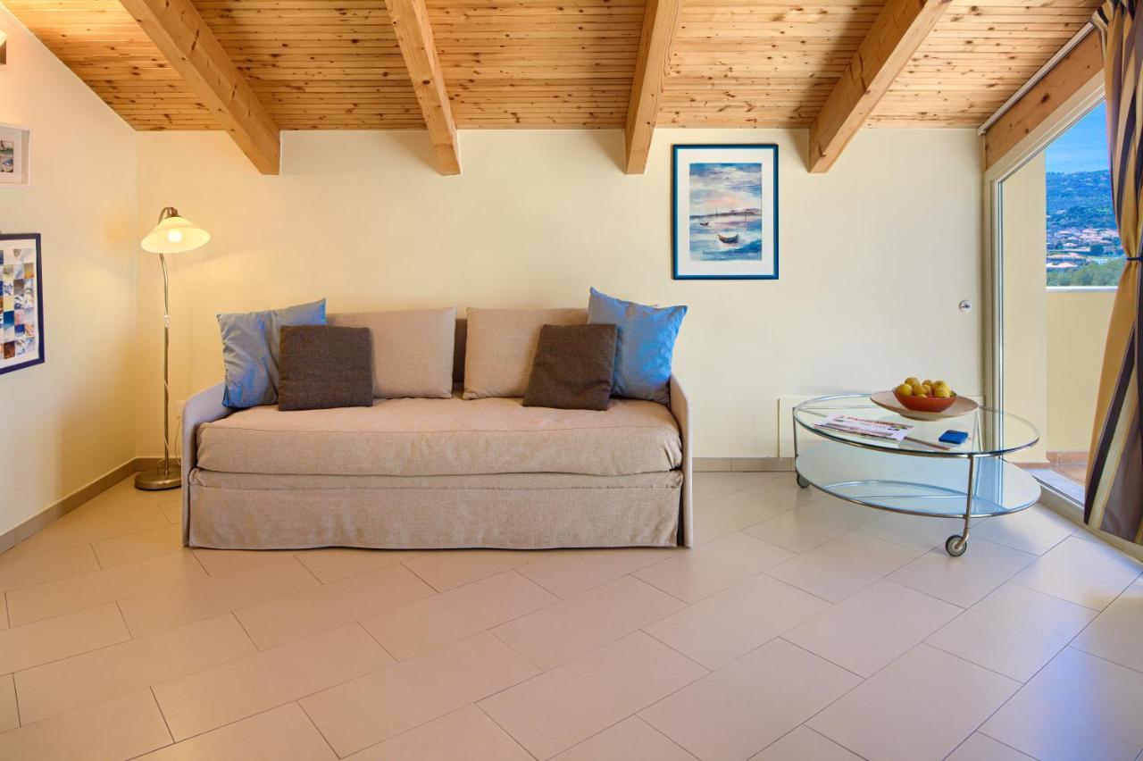 Appartamenti Villa Il Poggiolo Diano Marina Buitenkant foto