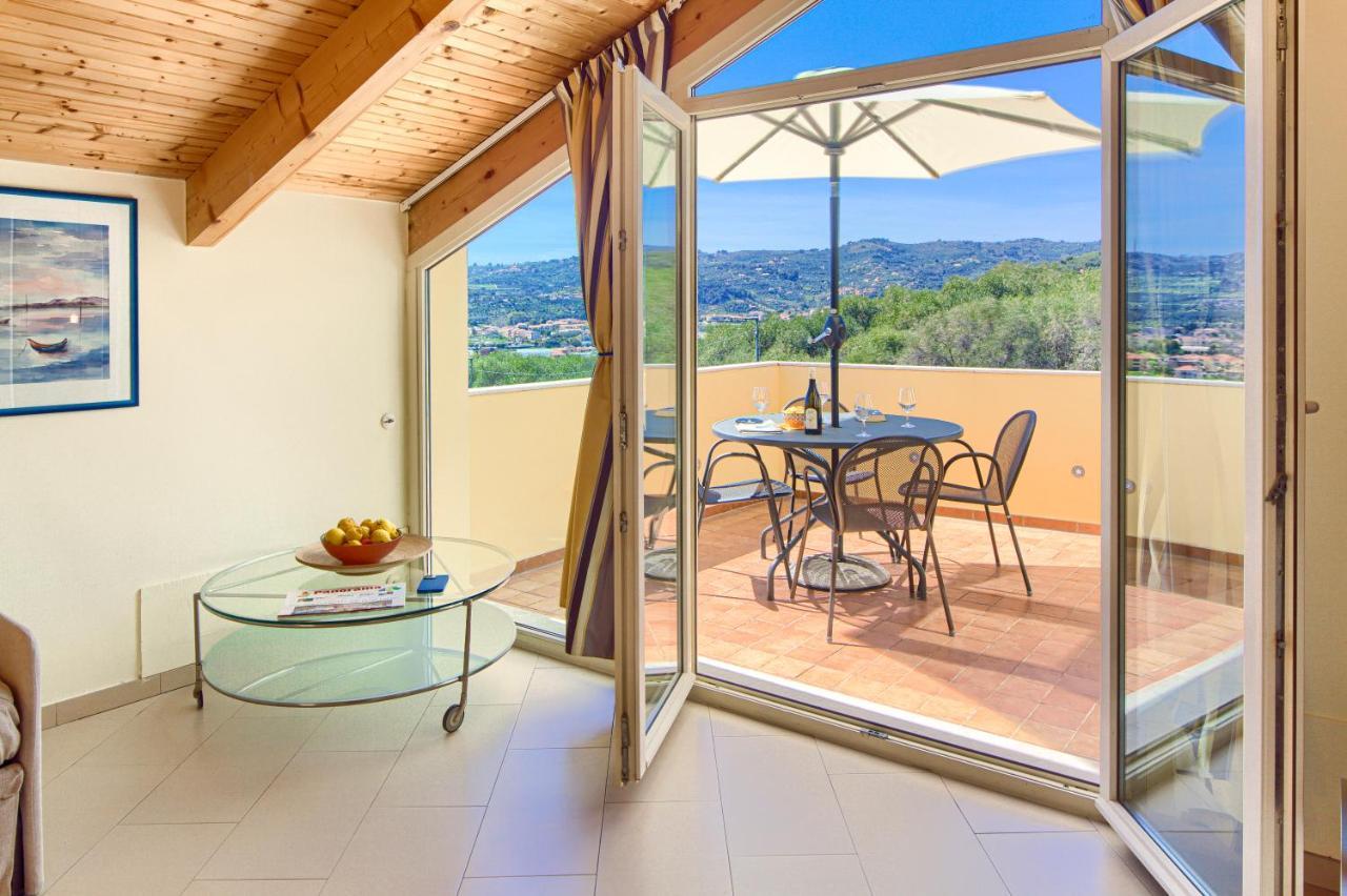 Appartamenti Villa Il Poggiolo Diano Marina Buitenkant foto
