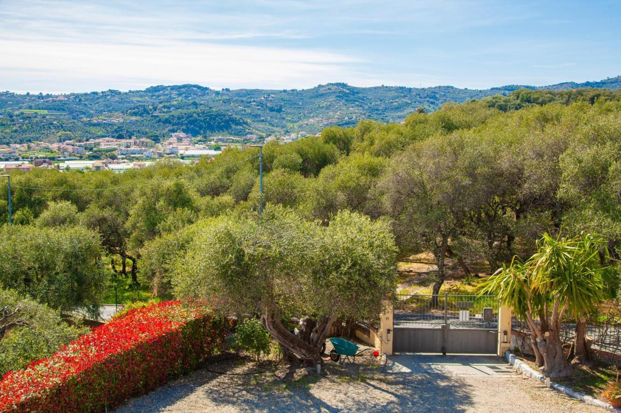 Appartamenti Villa Il Poggiolo Diano Marina Buitenkant foto