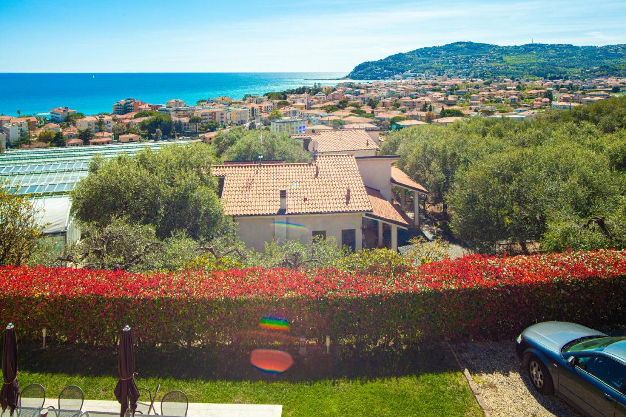 Appartamenti Villa Il Poggiolo Diano Marina Buitenkant foto