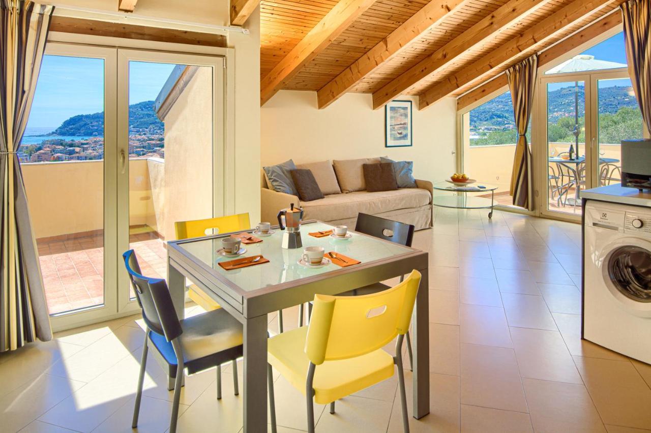 Appartamenti Villa Il Poggiolo Diano Marina Buitenkant foto