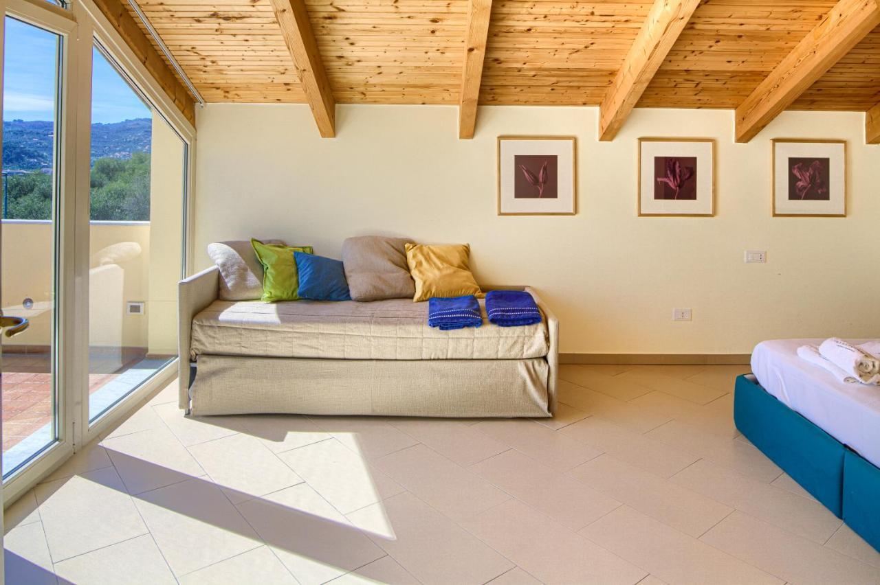 Appartamenti Villa Il Poggiolo Diano Marina Buitenkant foto