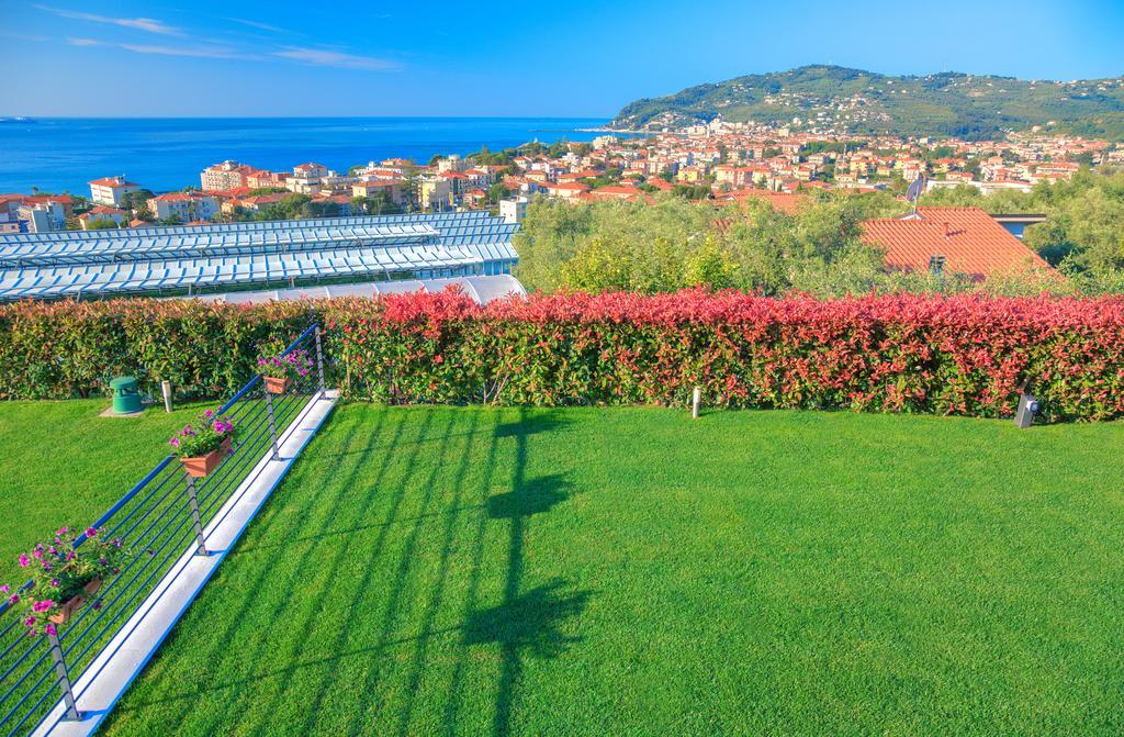 Appartamenti Villa Il Poggiolo Diano Marina Buitenkant foto