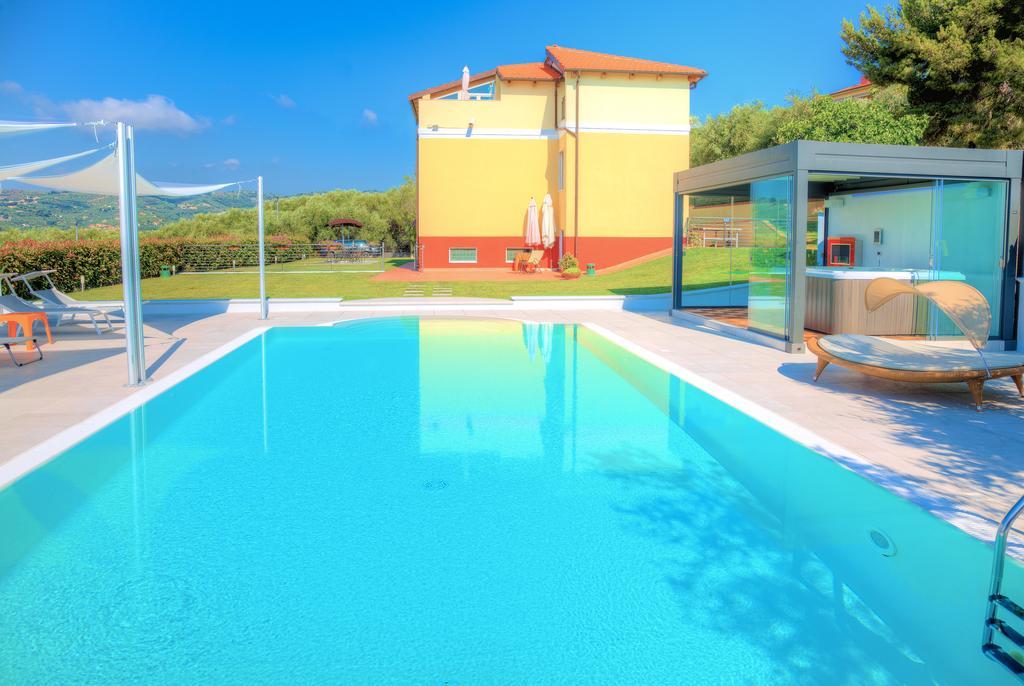 Appartamenti Villa Il Poggiolo Diano Marina Buitenkant foto