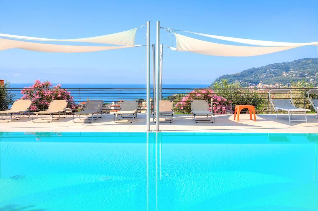 Appartamenti Villa Il Poggiolo Diano Marina Buitenkant foto